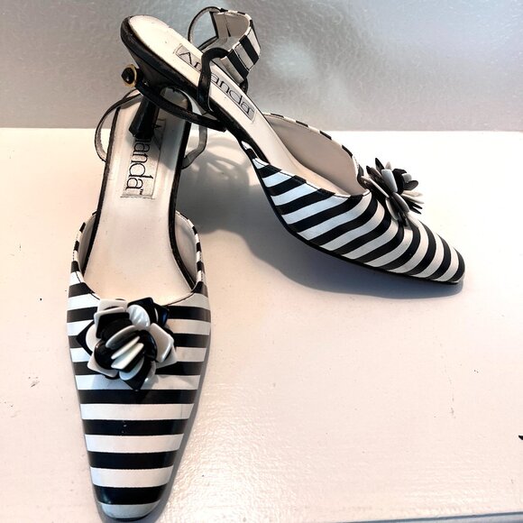 90's Funky Striped Pumps - Heels - Black & White - Size 9 - Picture 1 of 13